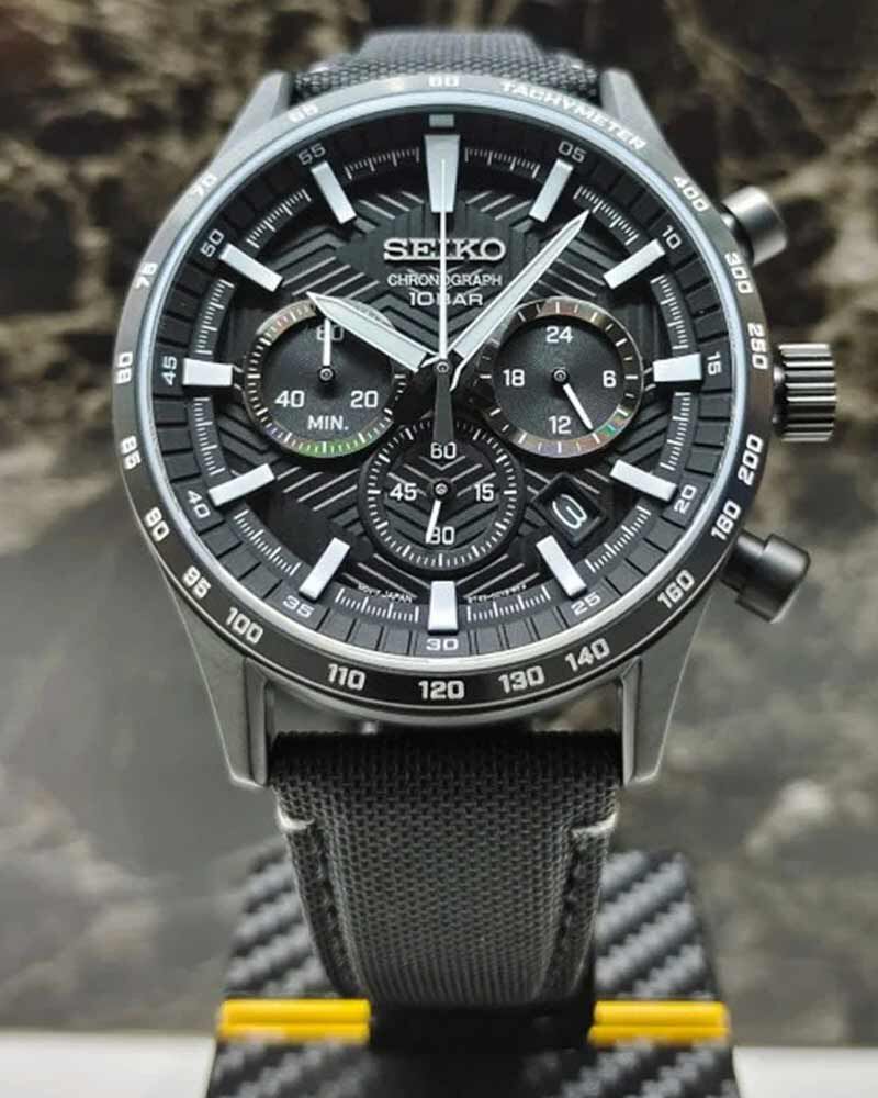 Seiko Men DRESS Black Analog Quartz watch SKU ID SSB417P1 Helios The Watch Store