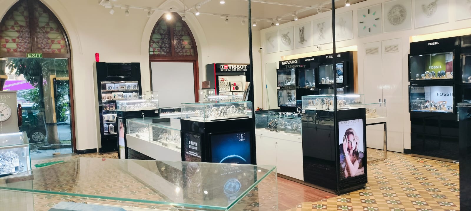 Store Image