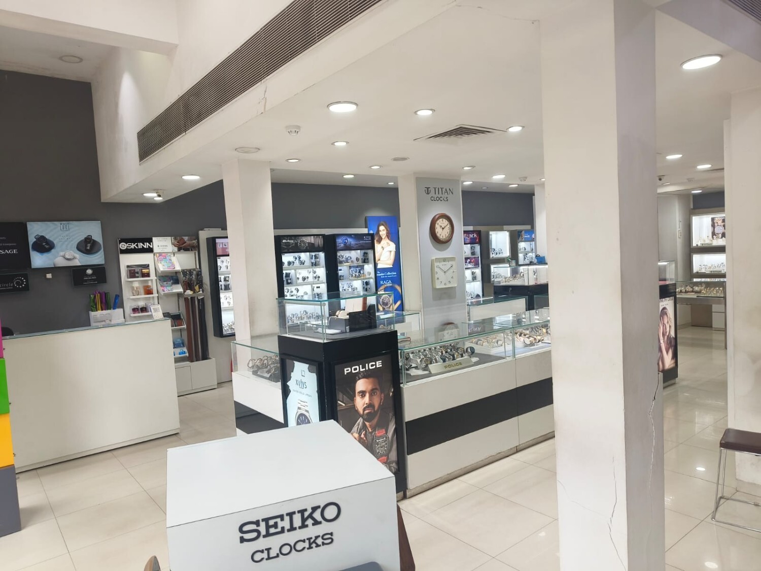 Store Image