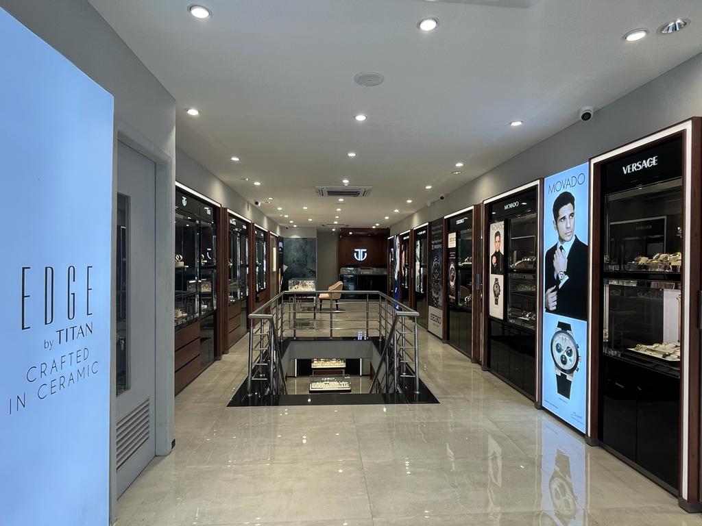 Store Image