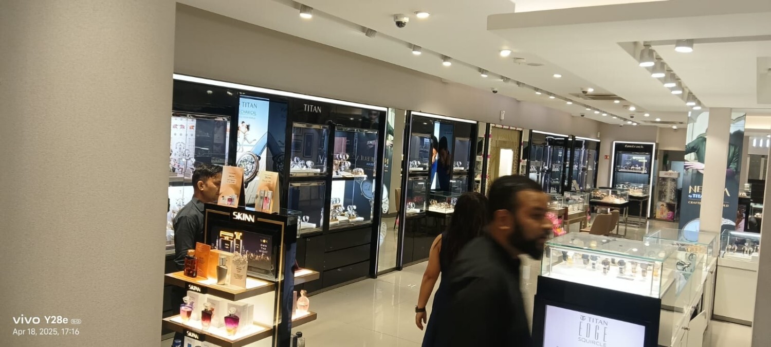 Store Image