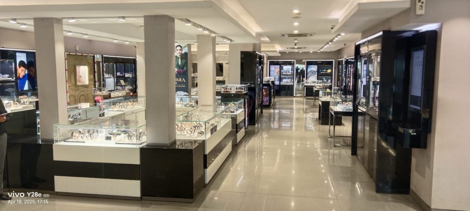Store Image