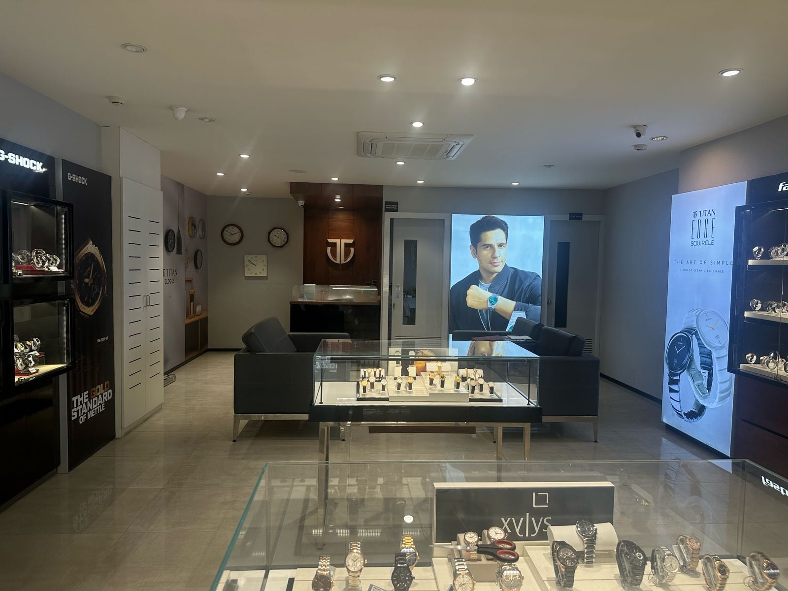 Store Image