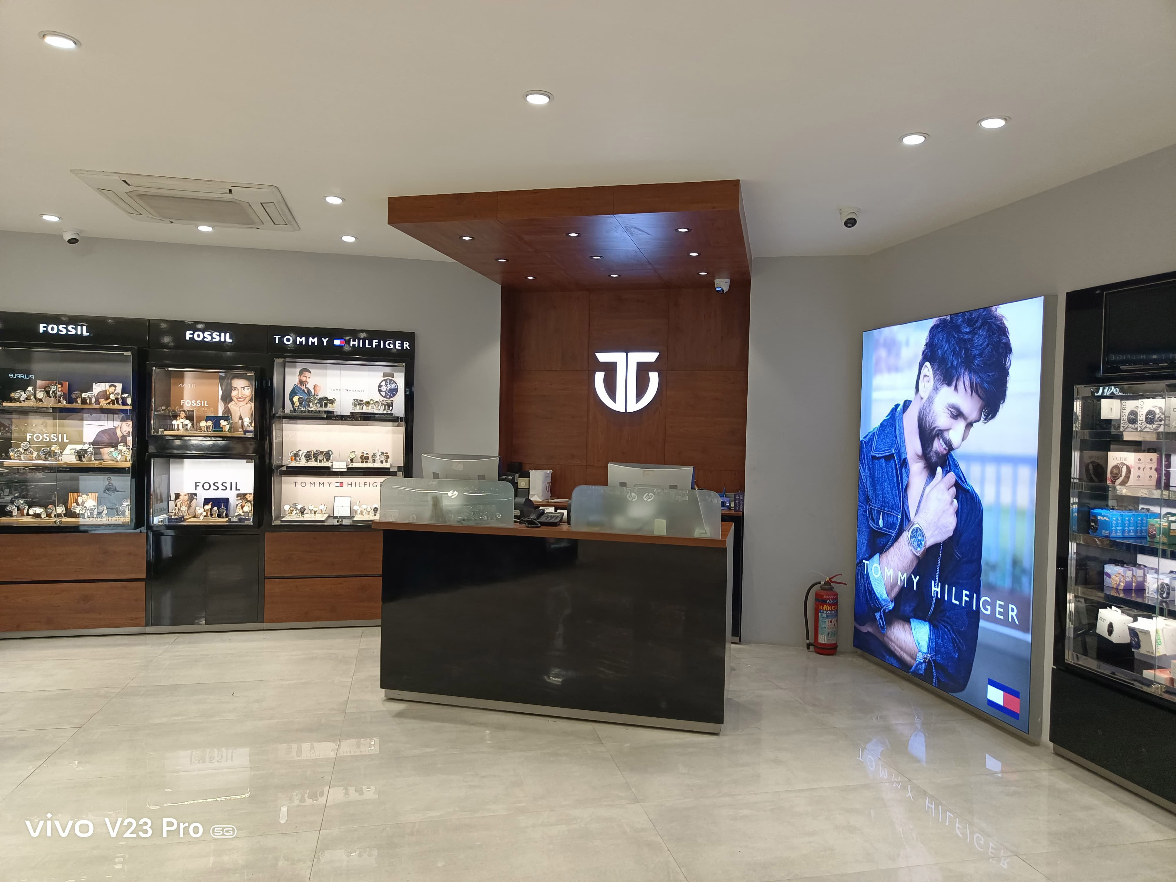 Store Image