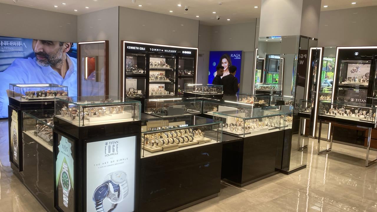 Store Image