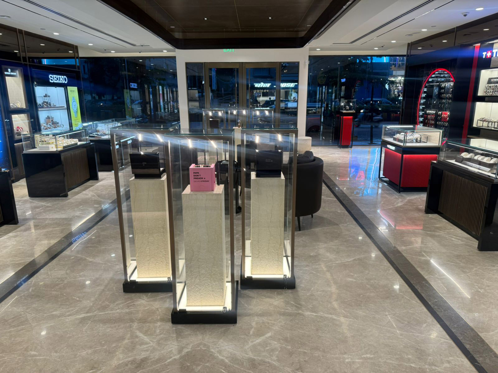 Store Image
