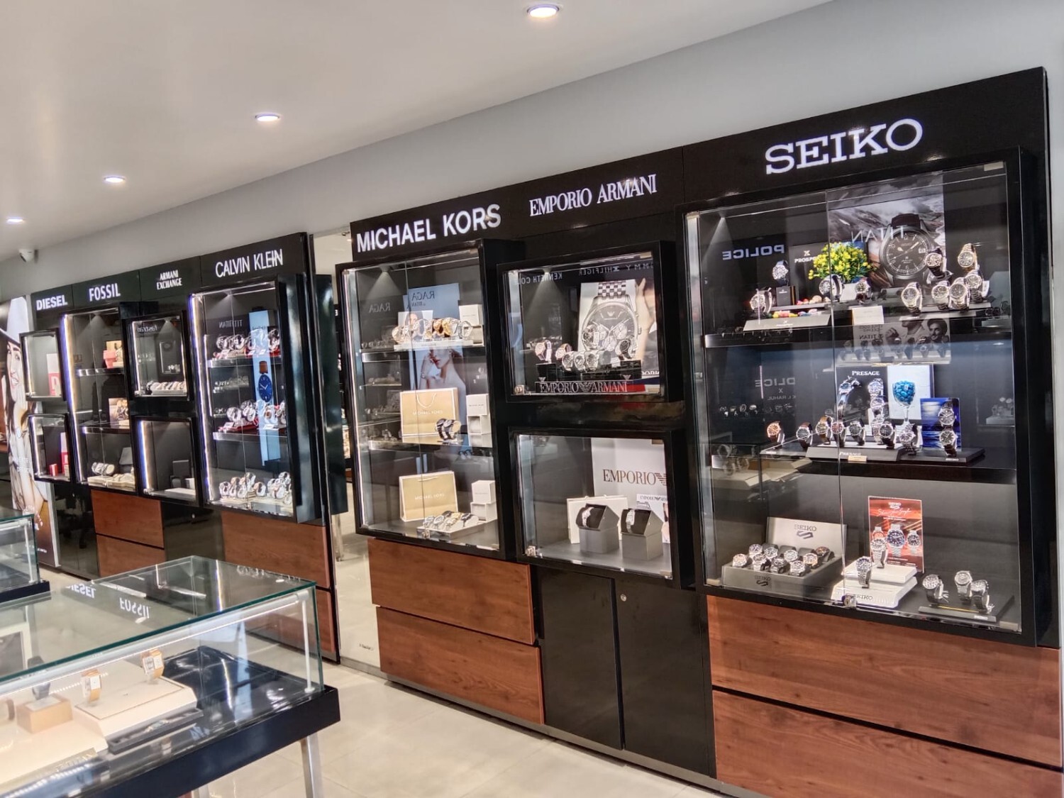 Store Image