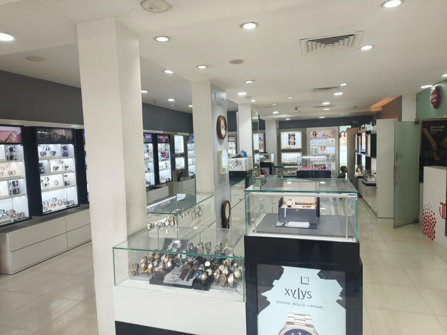 Store Image