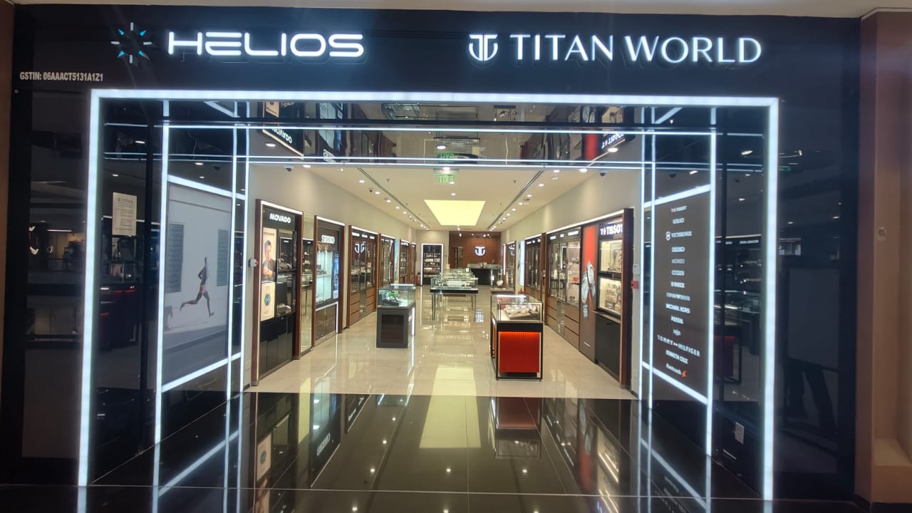 Helios store Banner