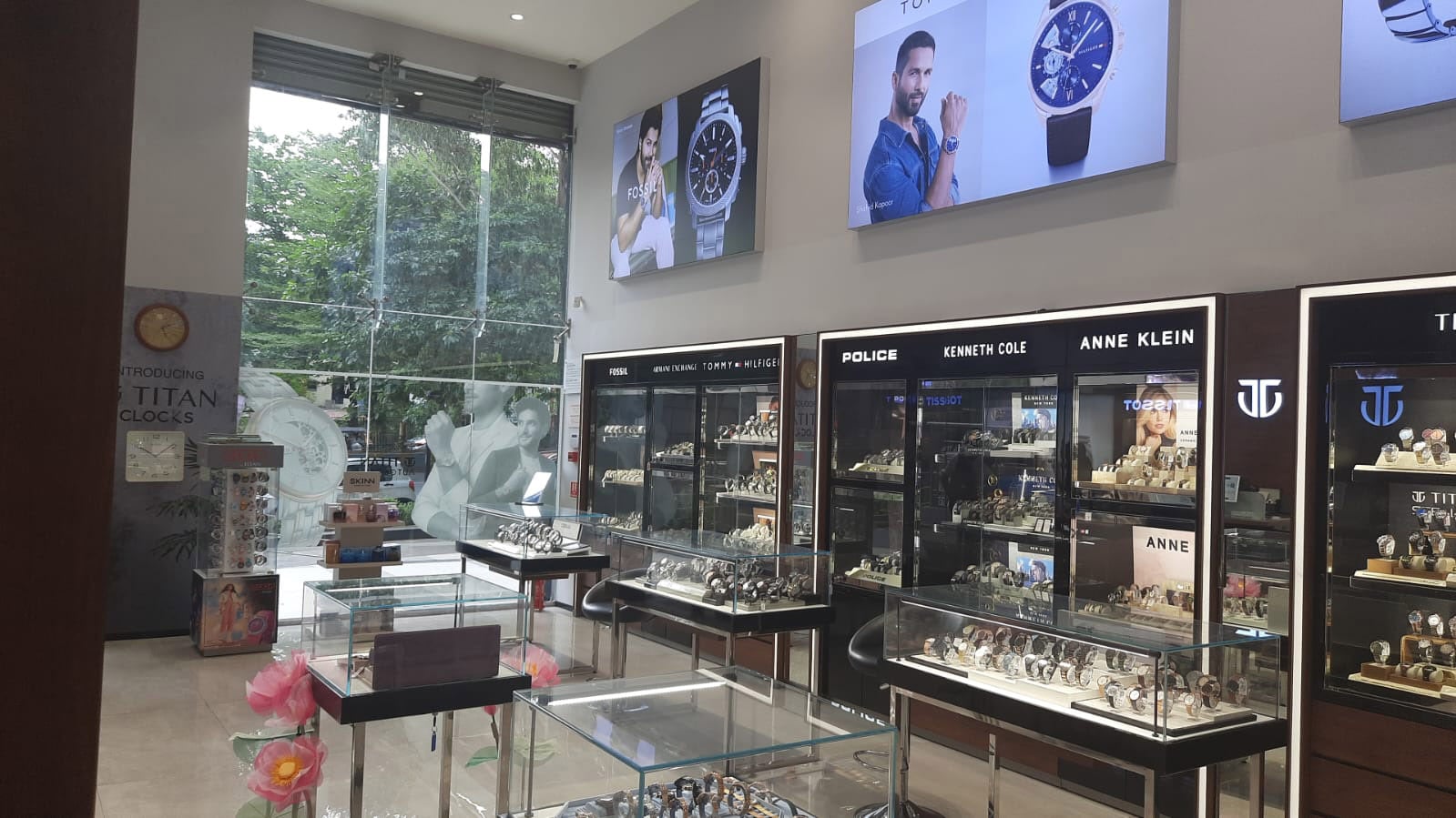 Store Image