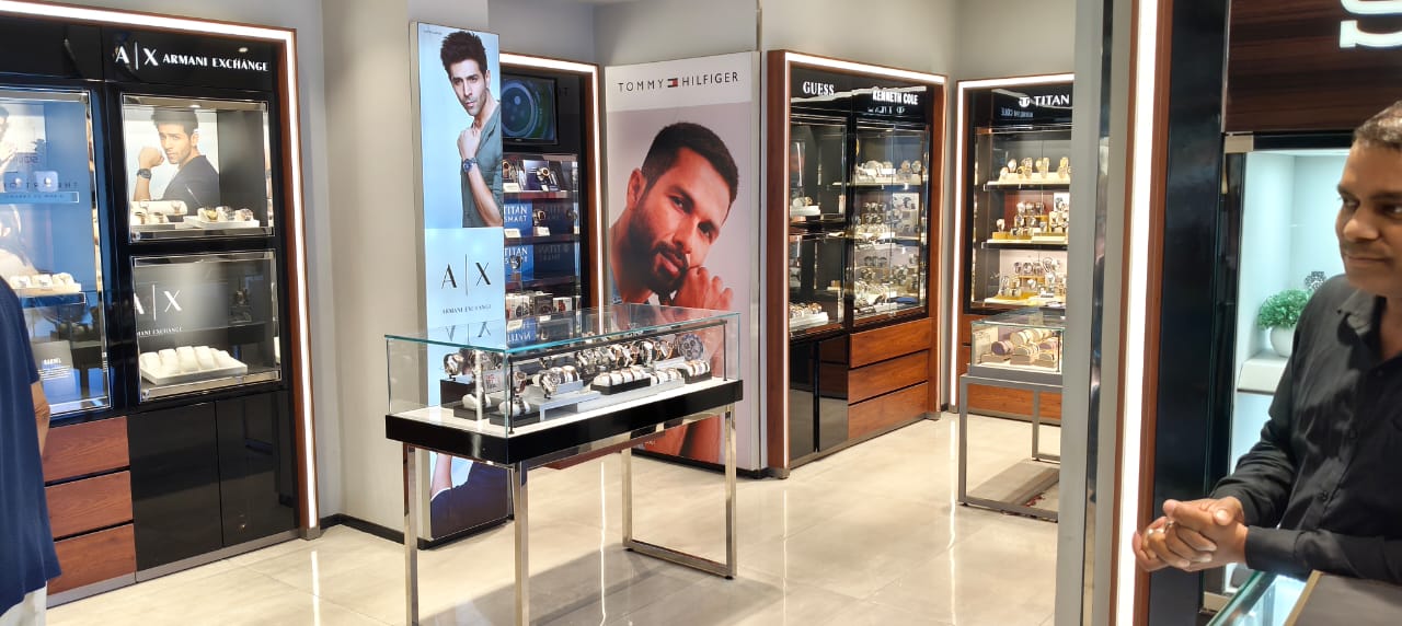 Store Image