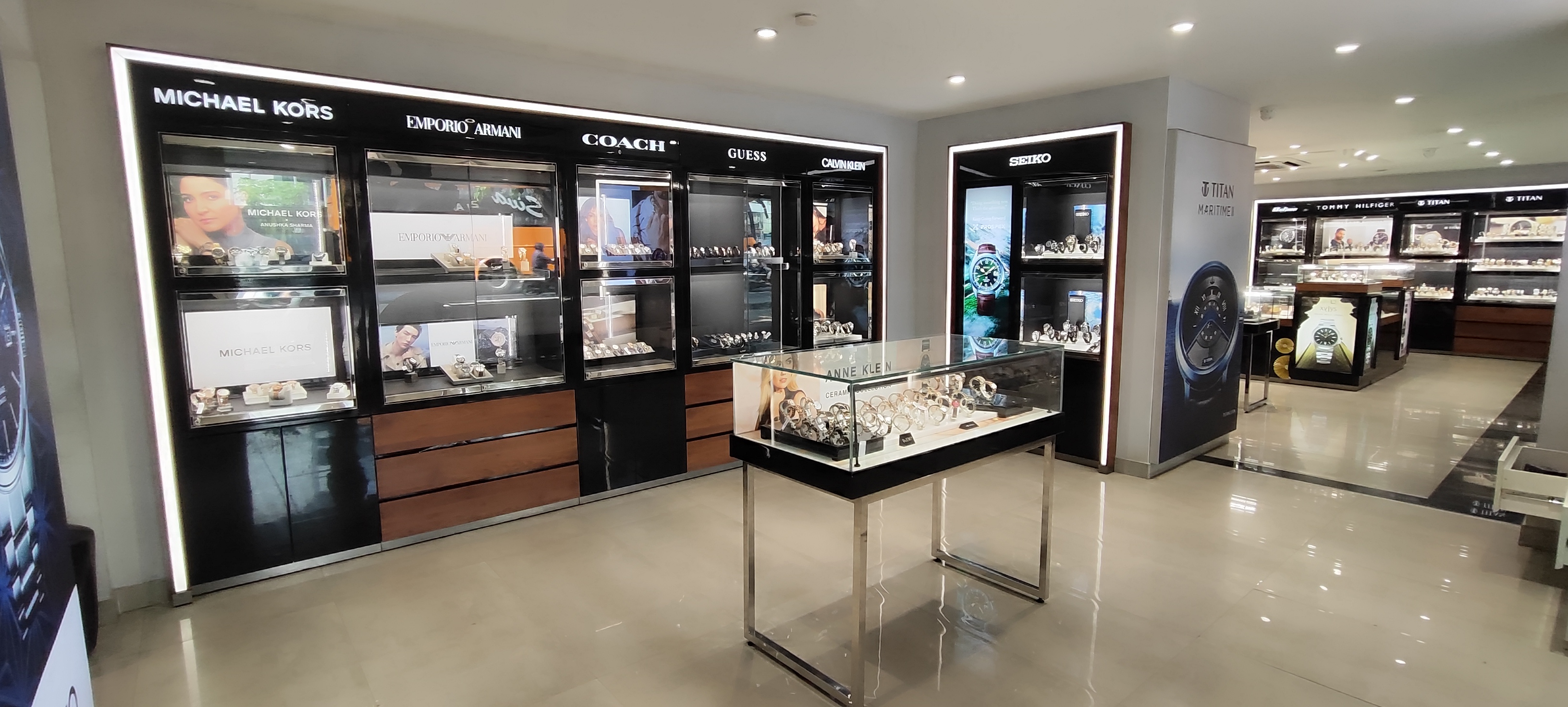 Store Image