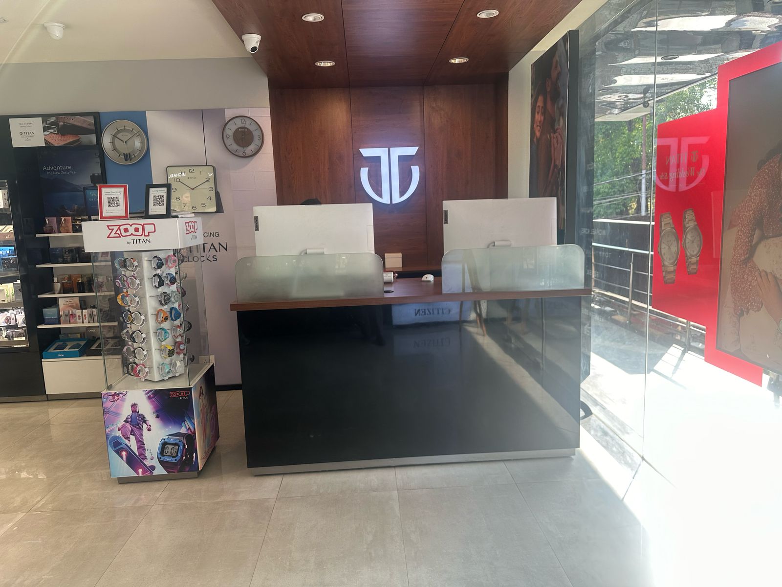 Store Image