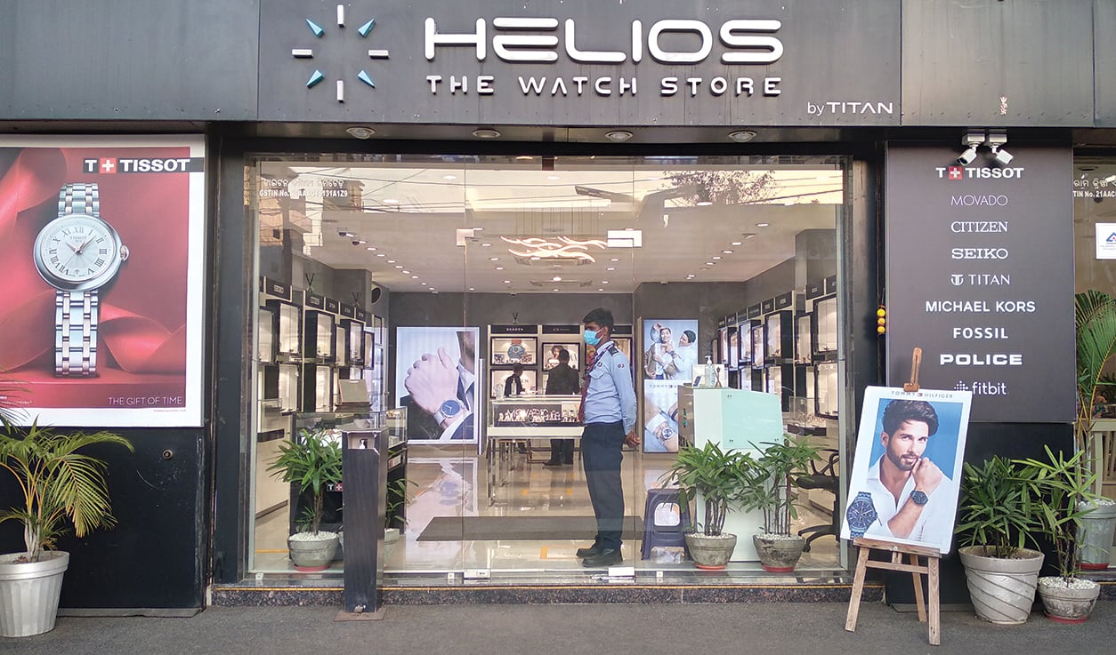 Helios store Banner