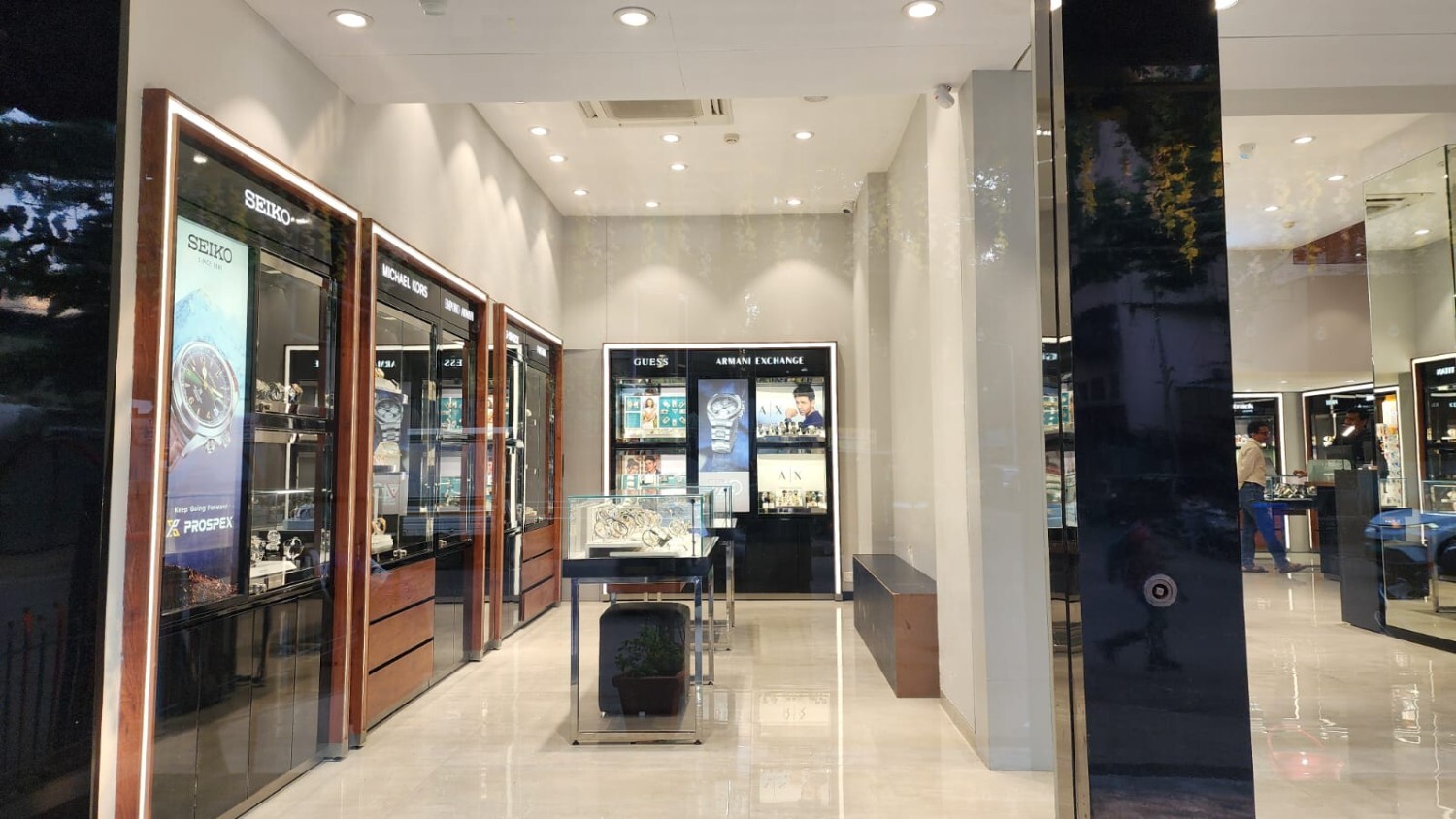 Store Image