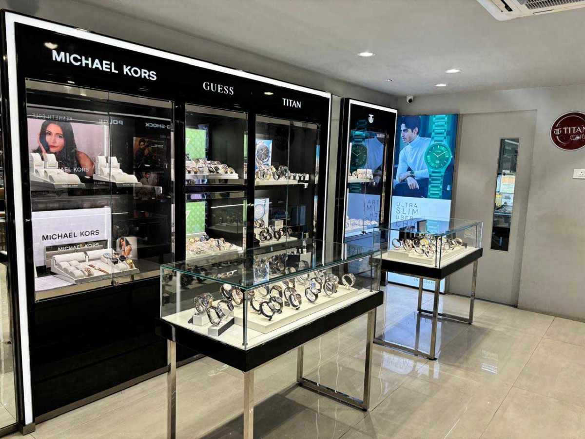Store Image
