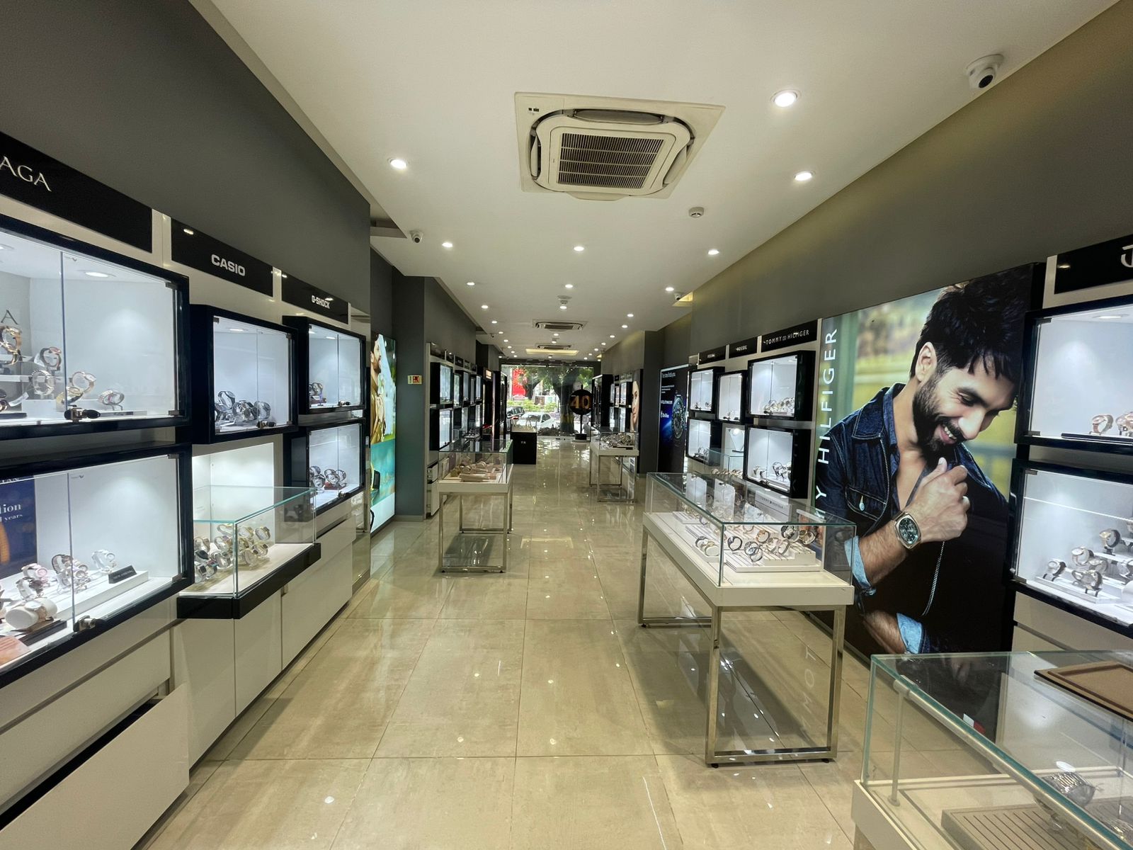 Store Image