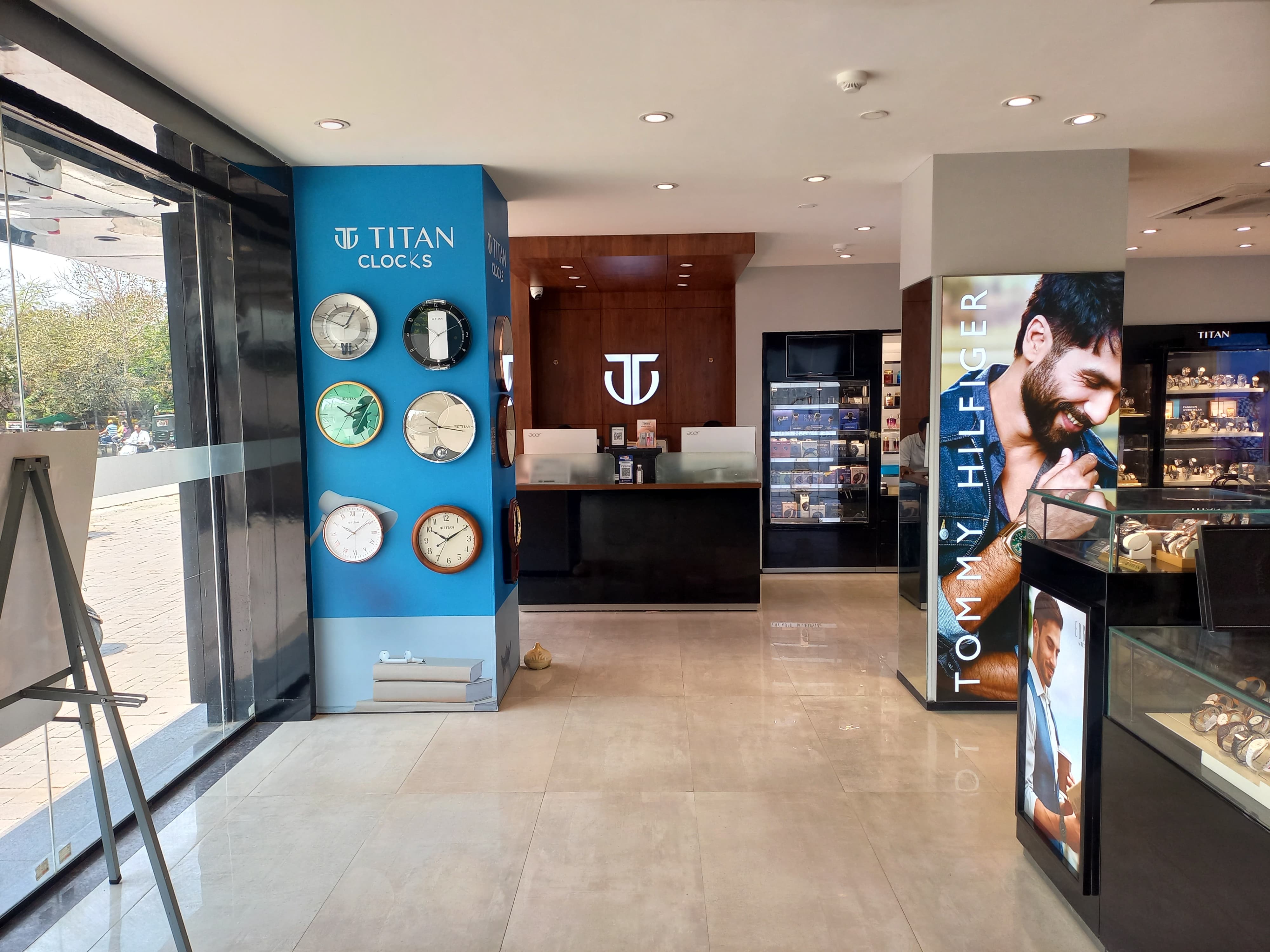 Store Image