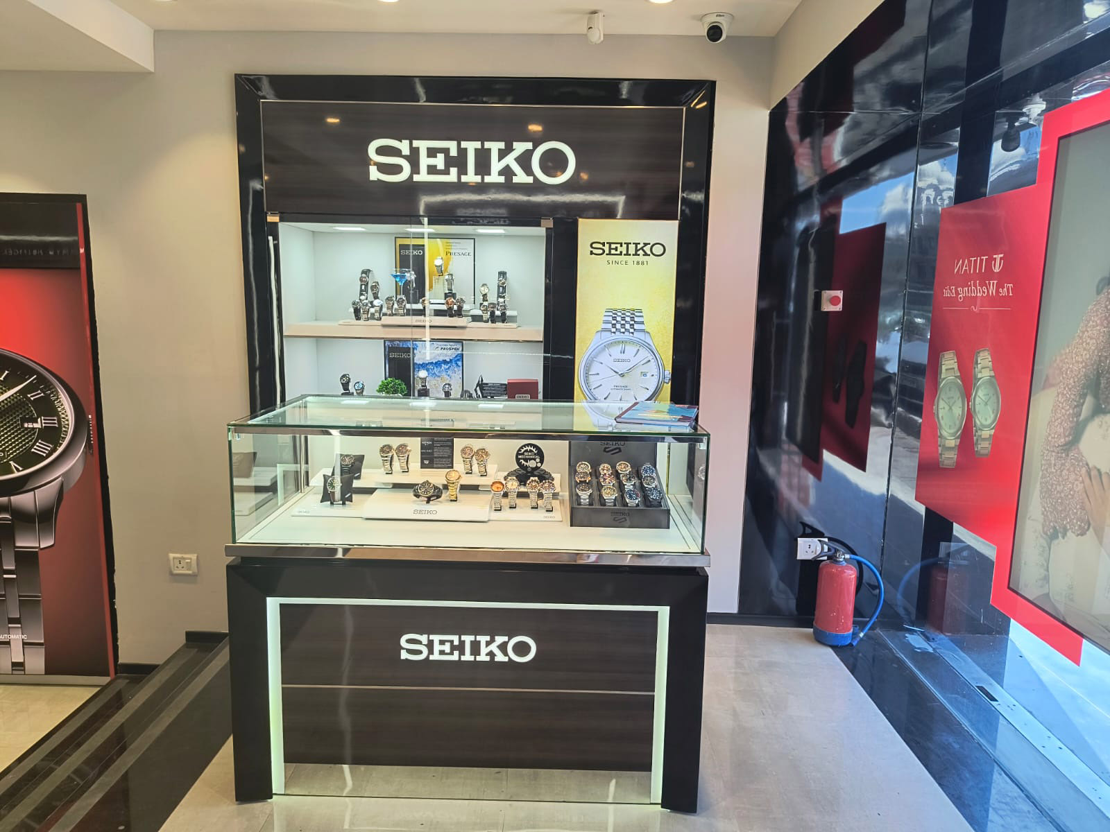 Store Image