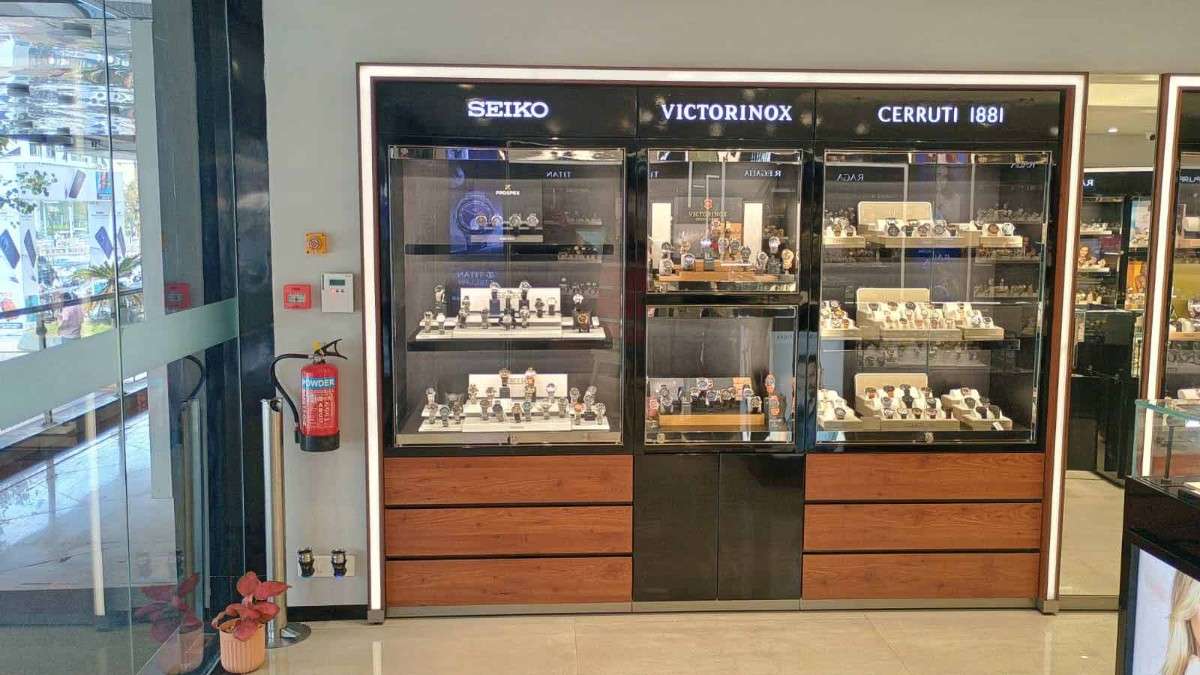 Store Image
