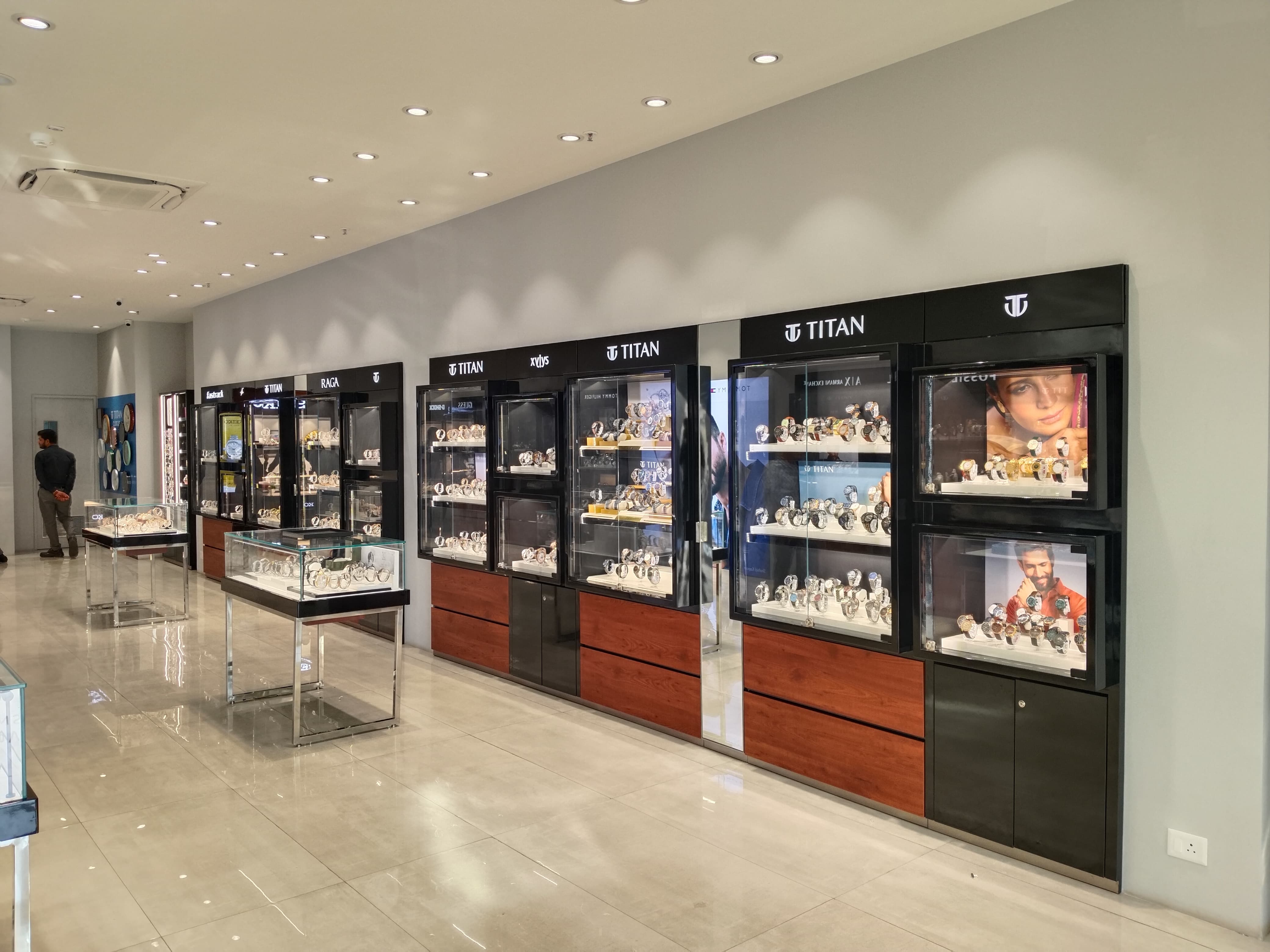 Store Image