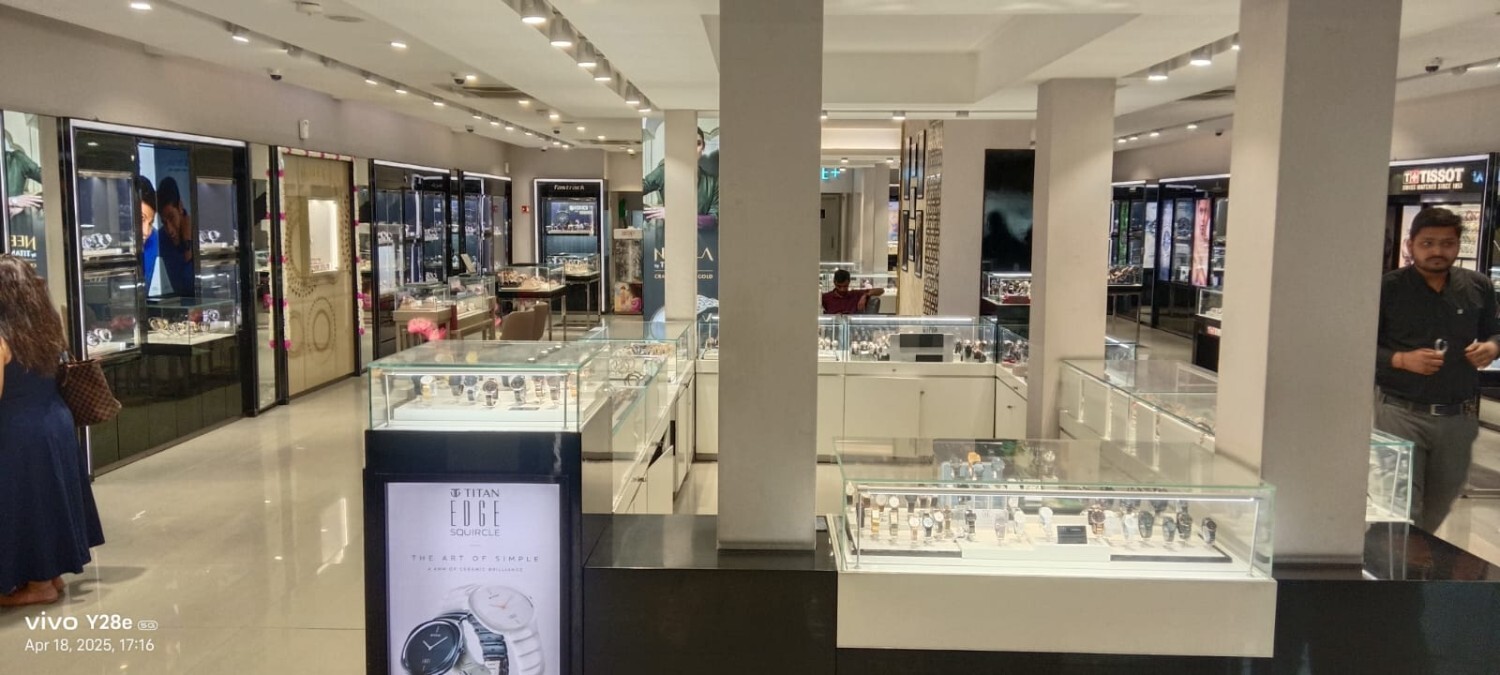 Store Image