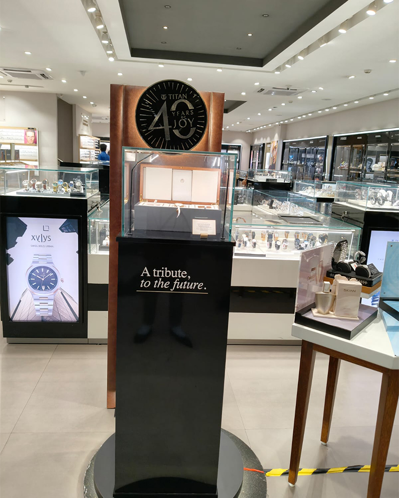 Store Image