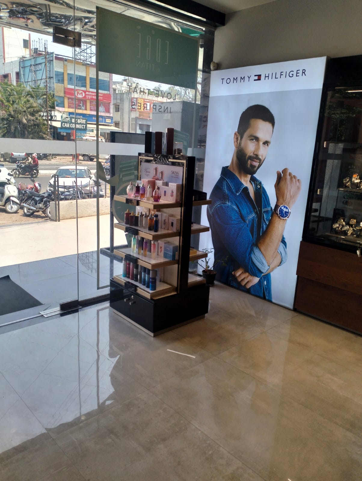 Store Image