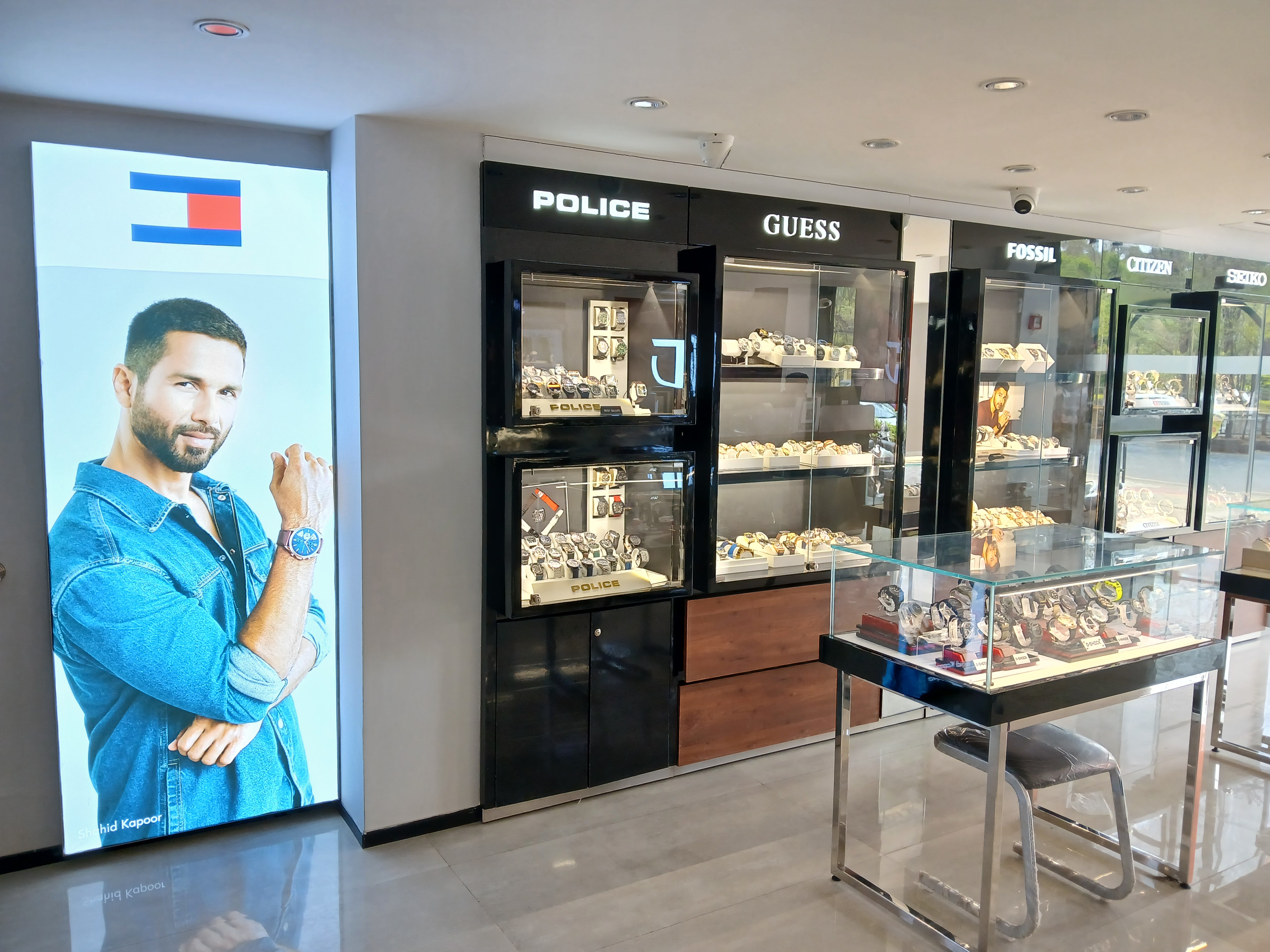 Store Image