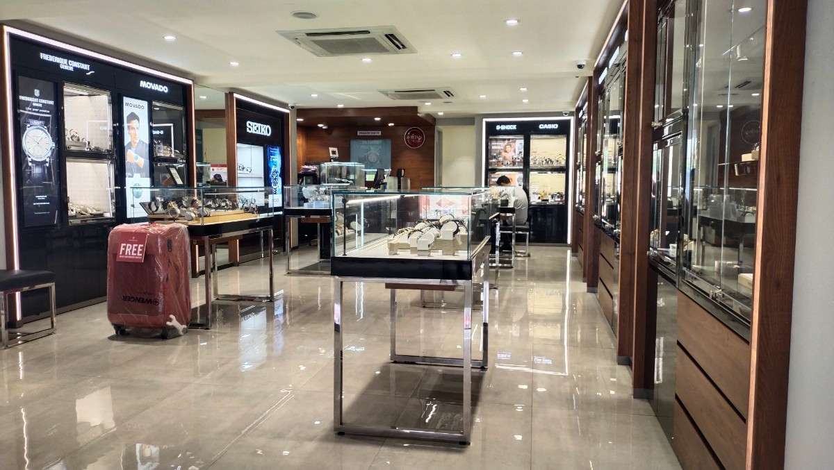 Store Image
