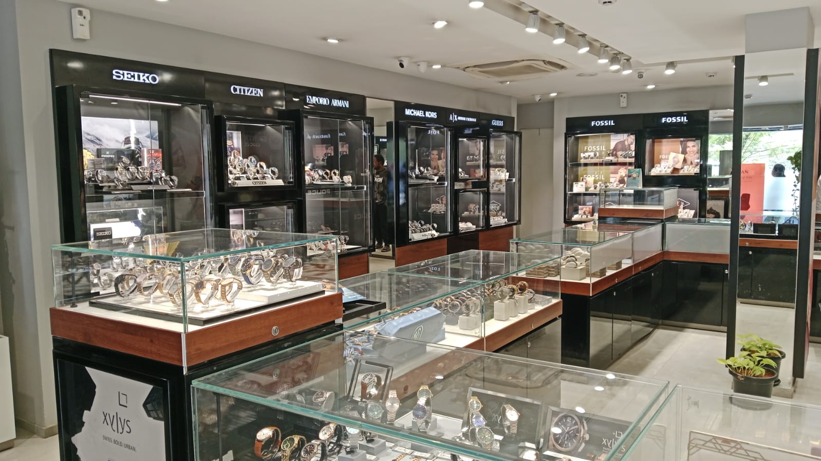 Store Image