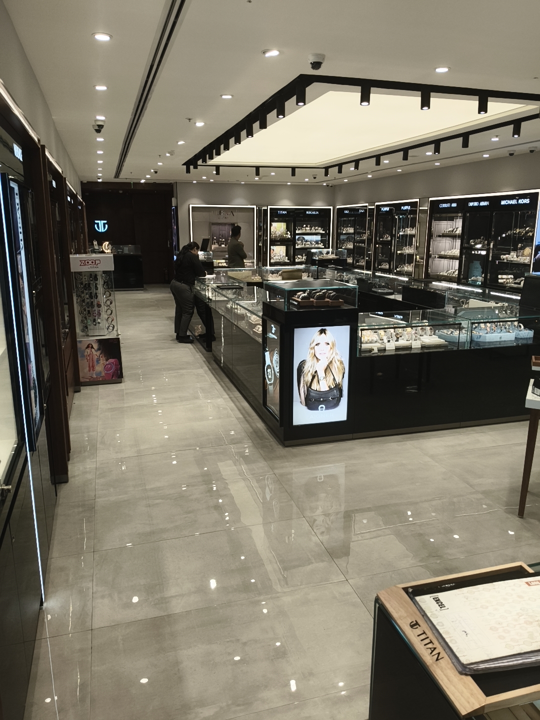 Store Image