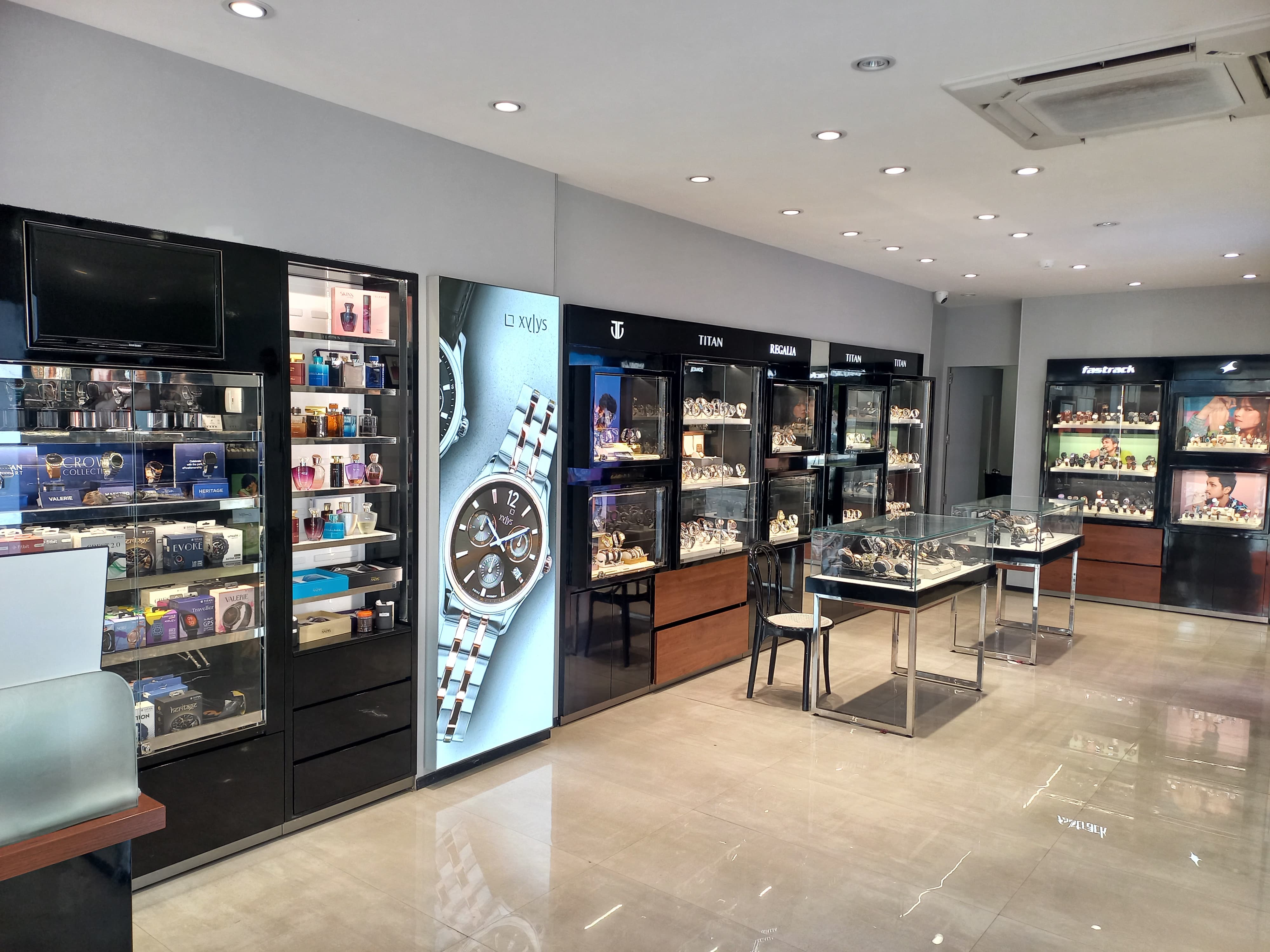 Store Image