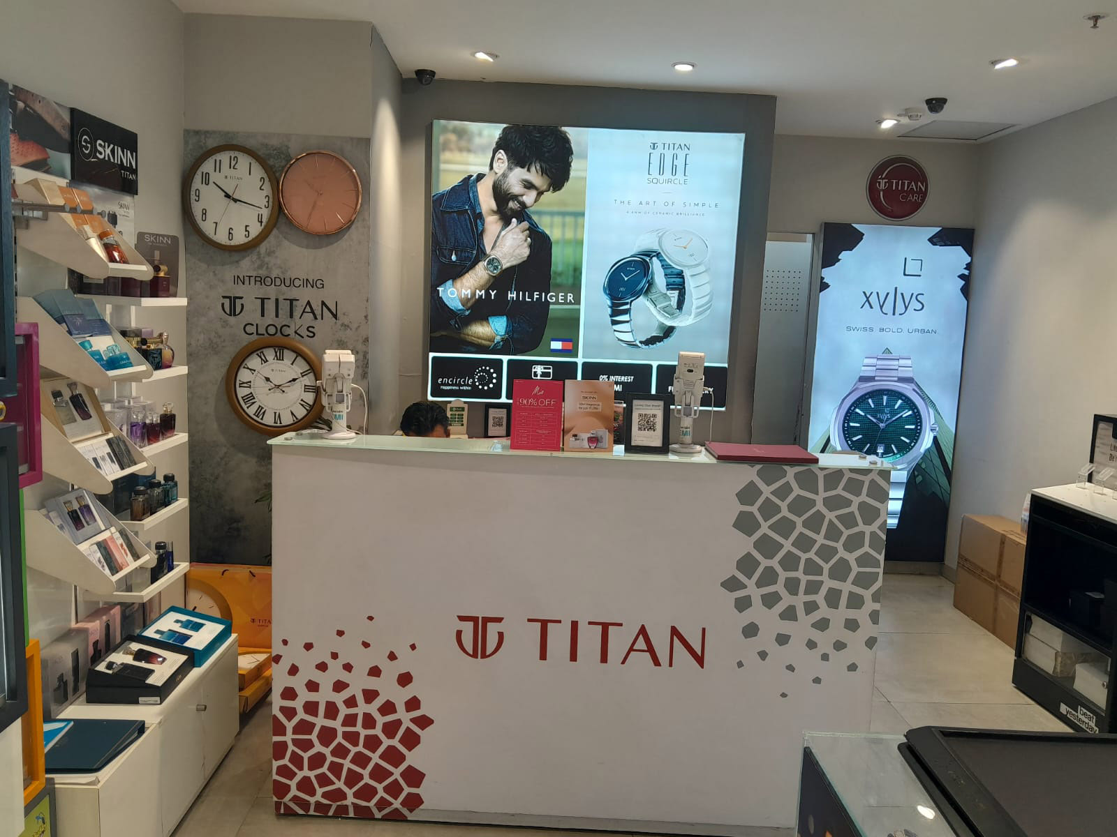 Store Image