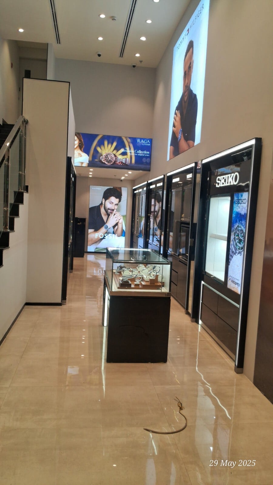 Store Image