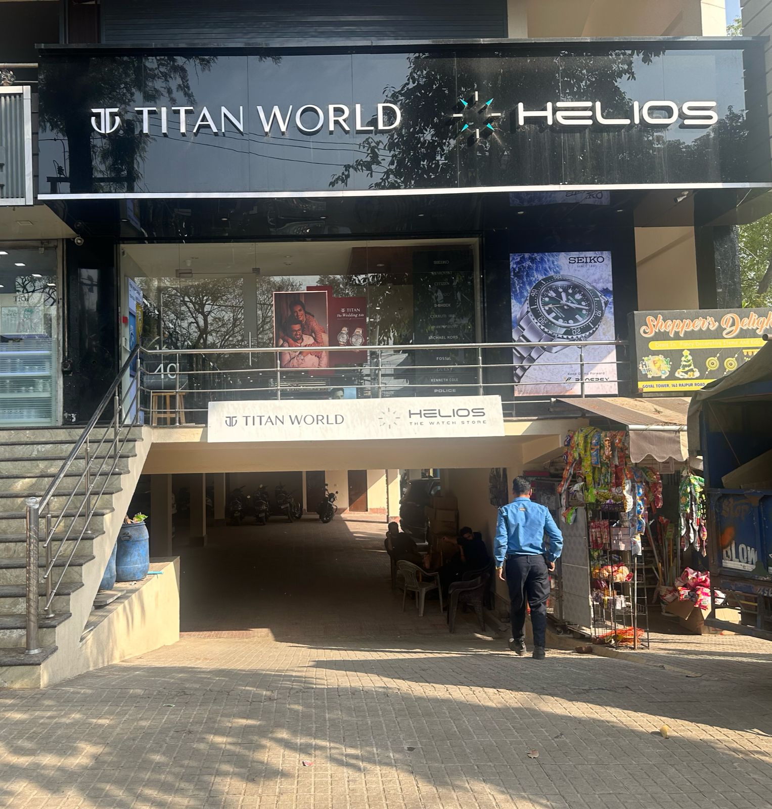 Store Image