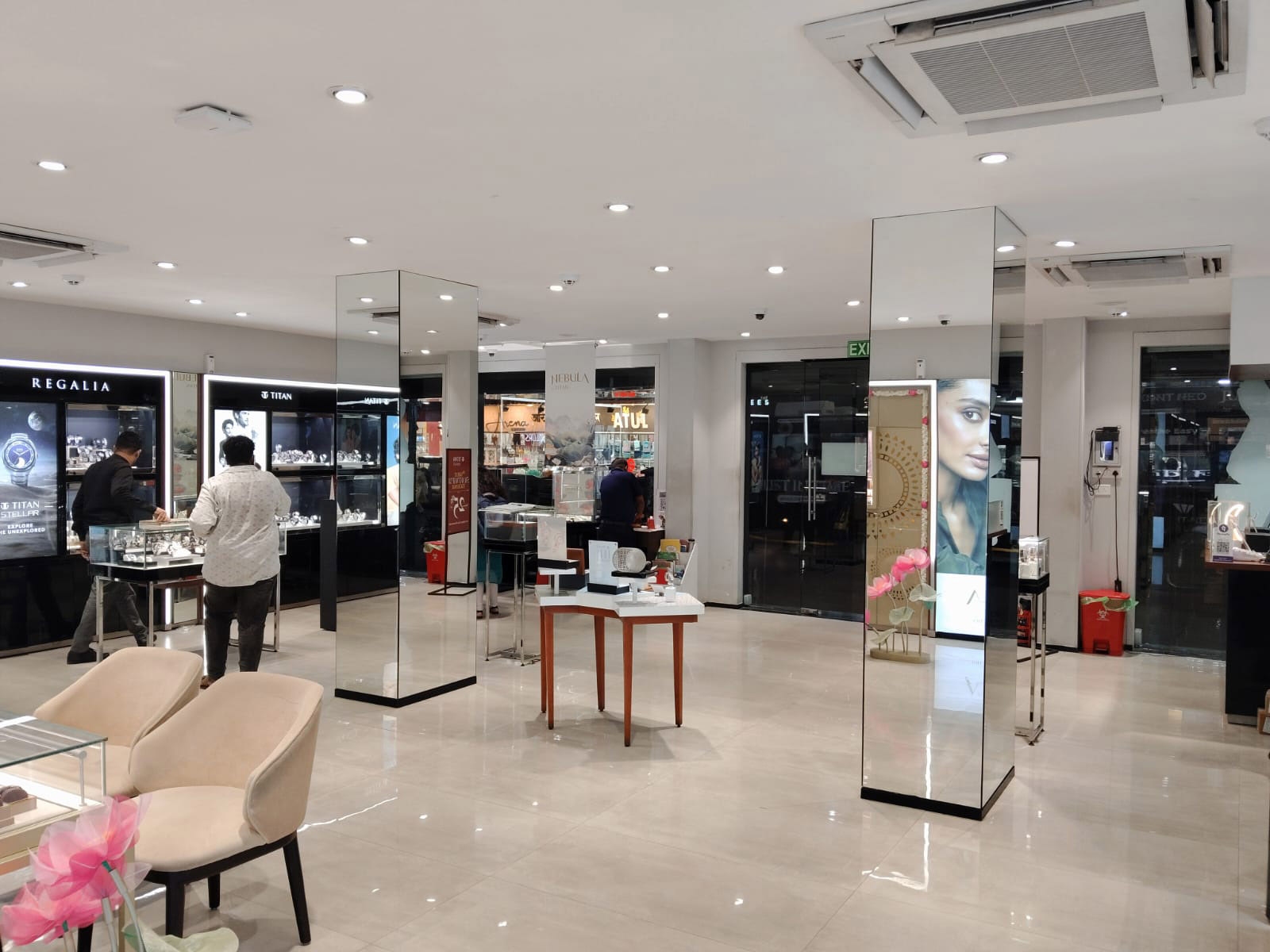 Store Image