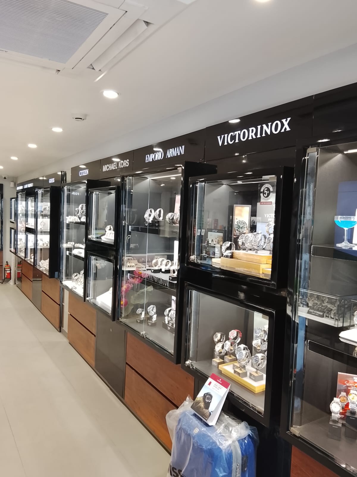 Store Image