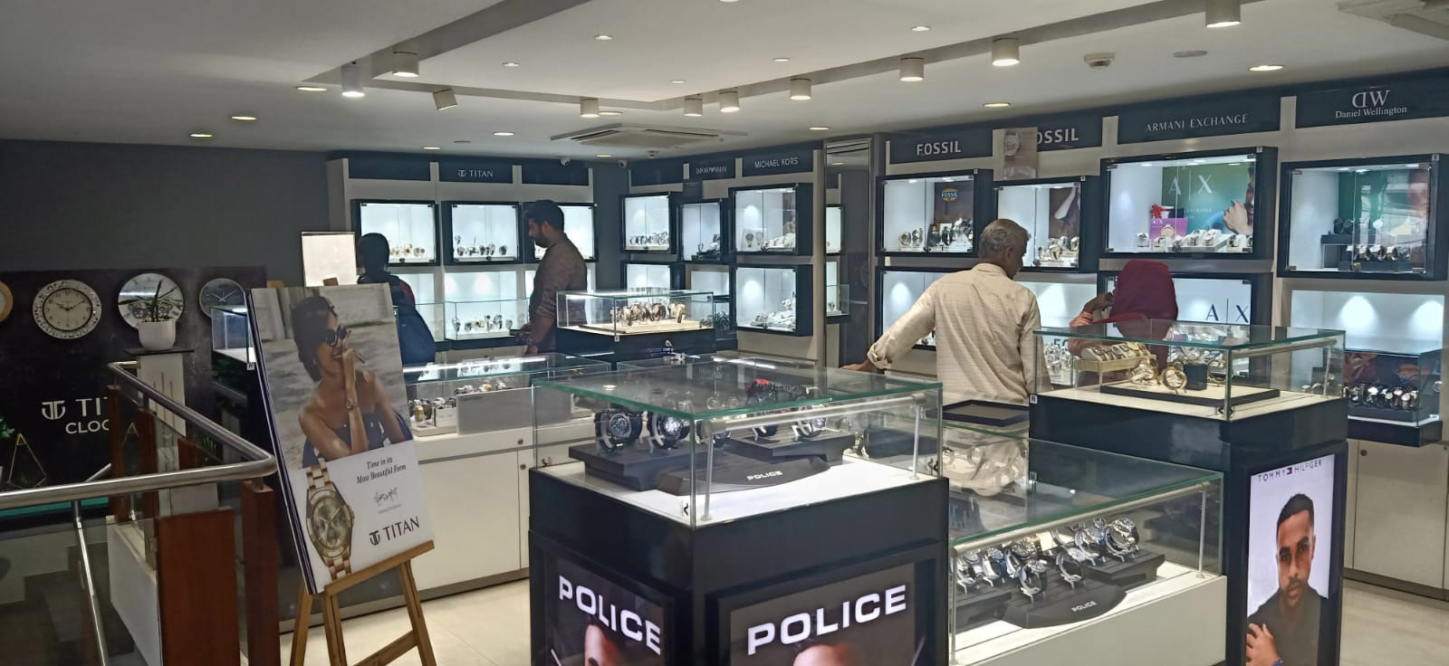Store Image
