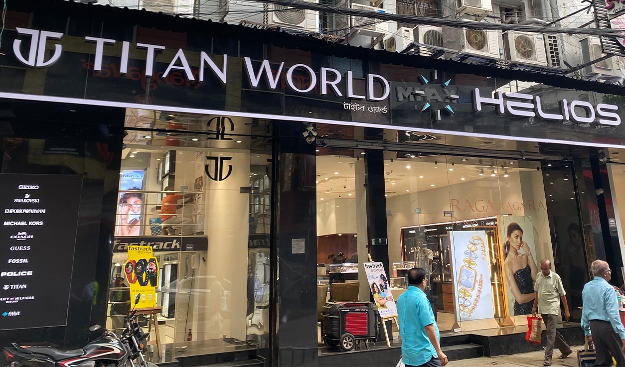 Helios store Banner
