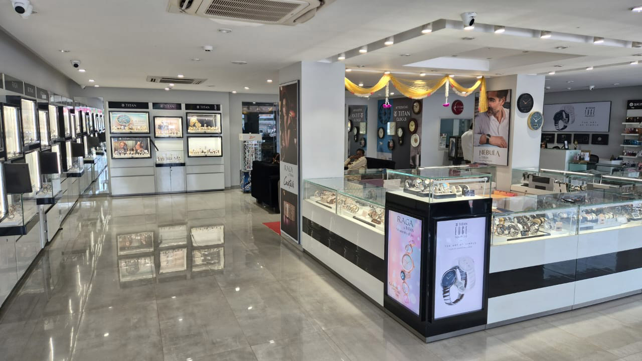 Store Image