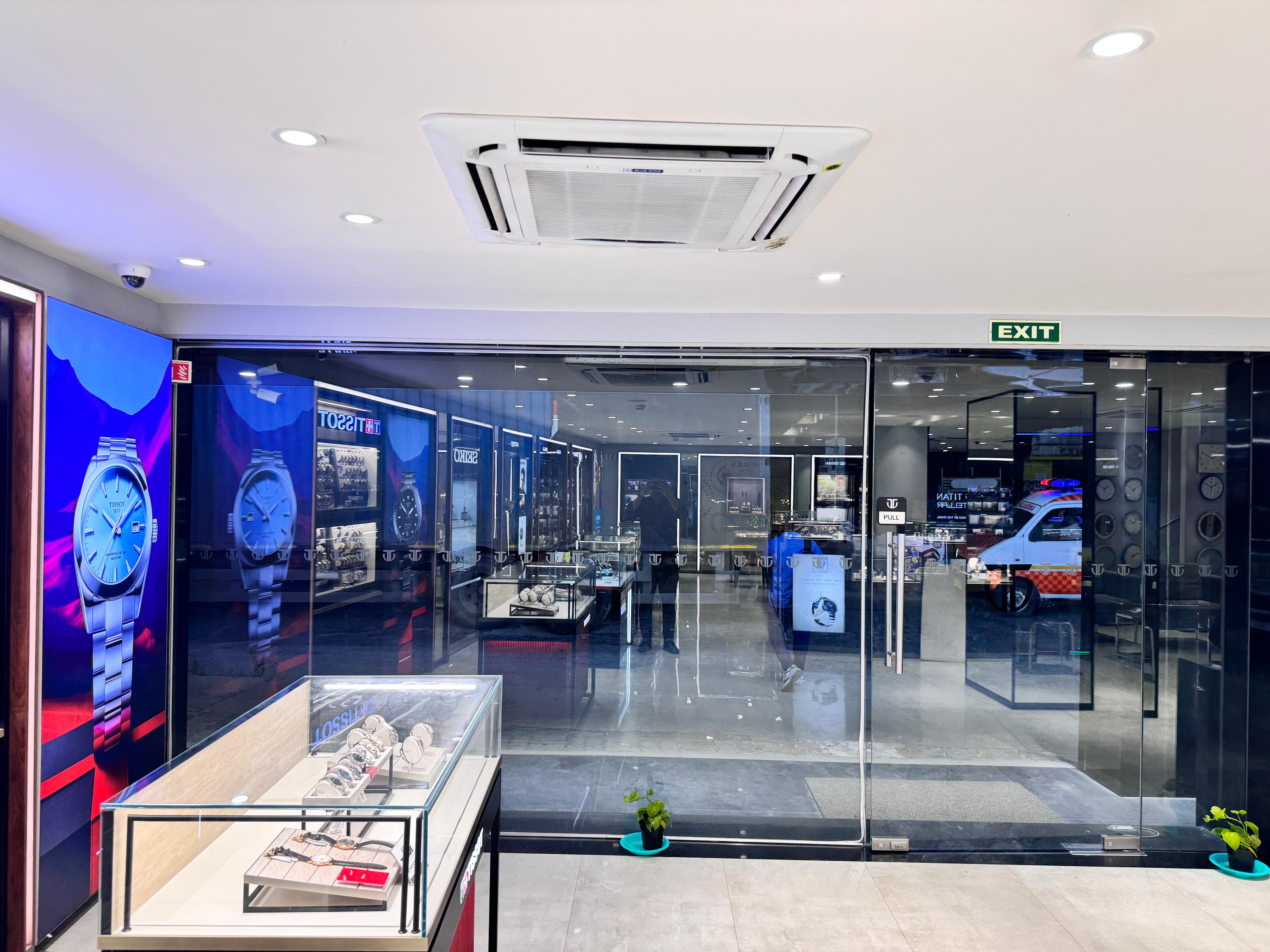 Store Image