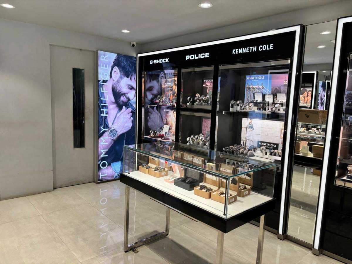 Store Image