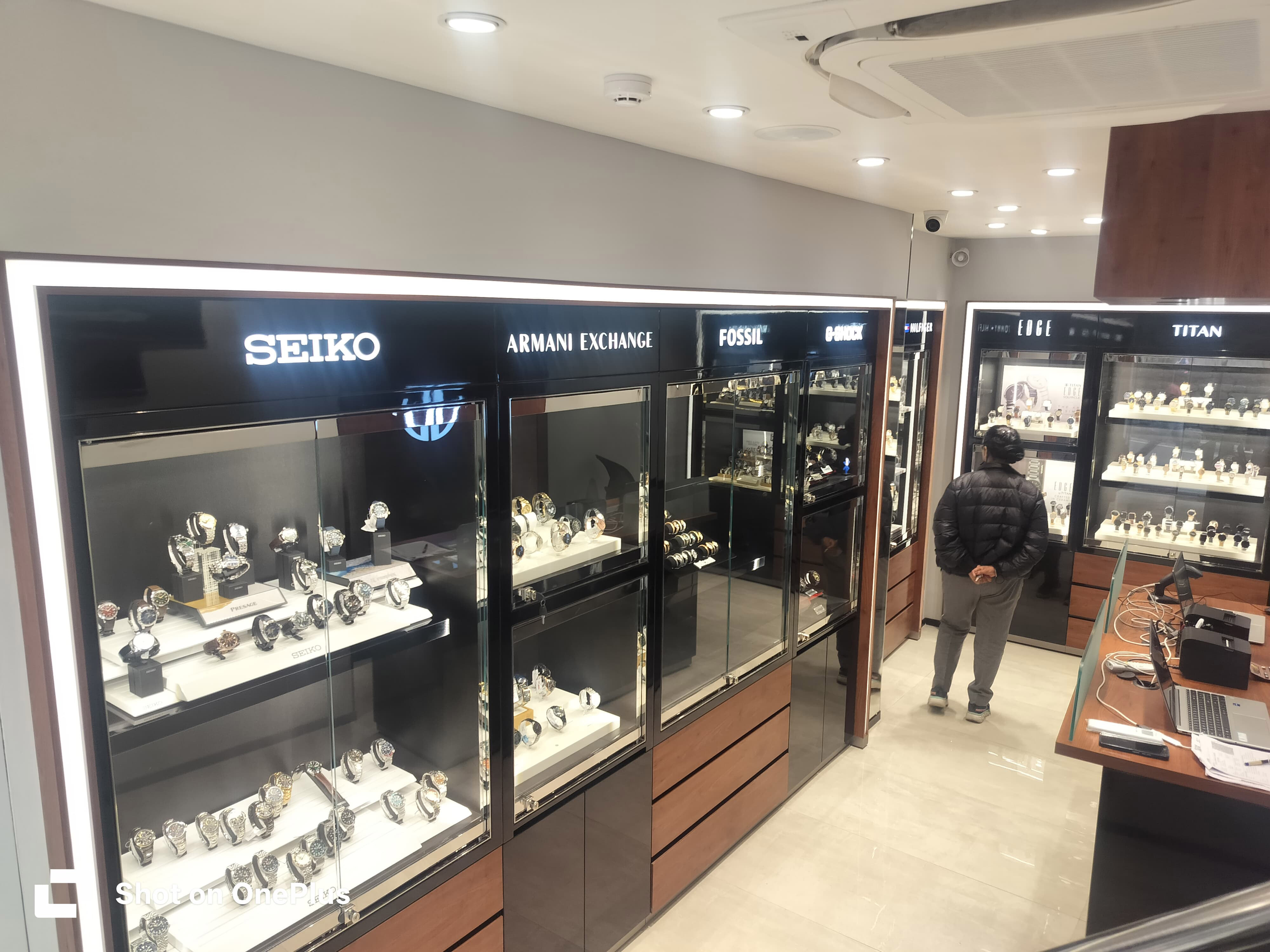 Store Image