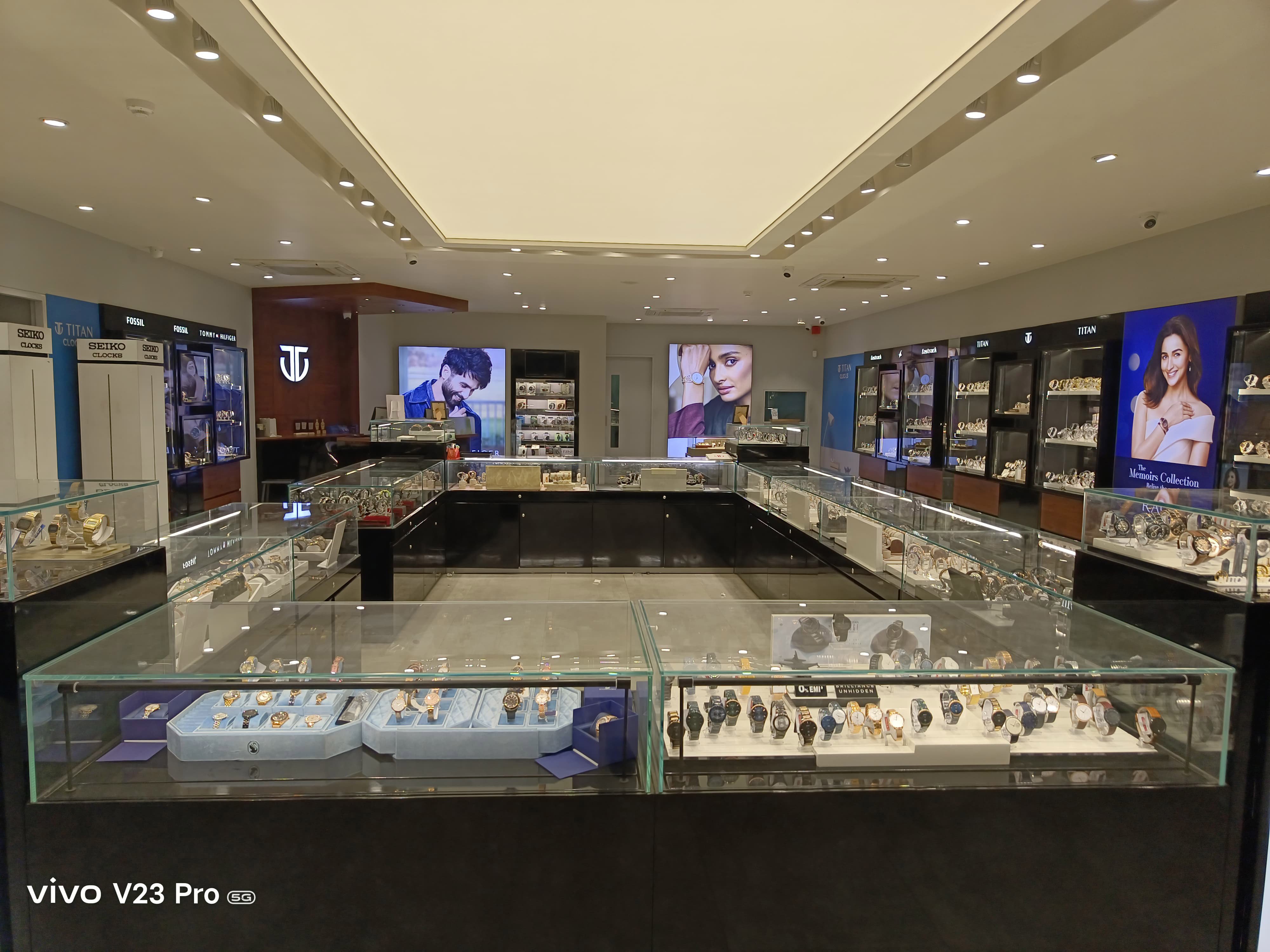 Store Image