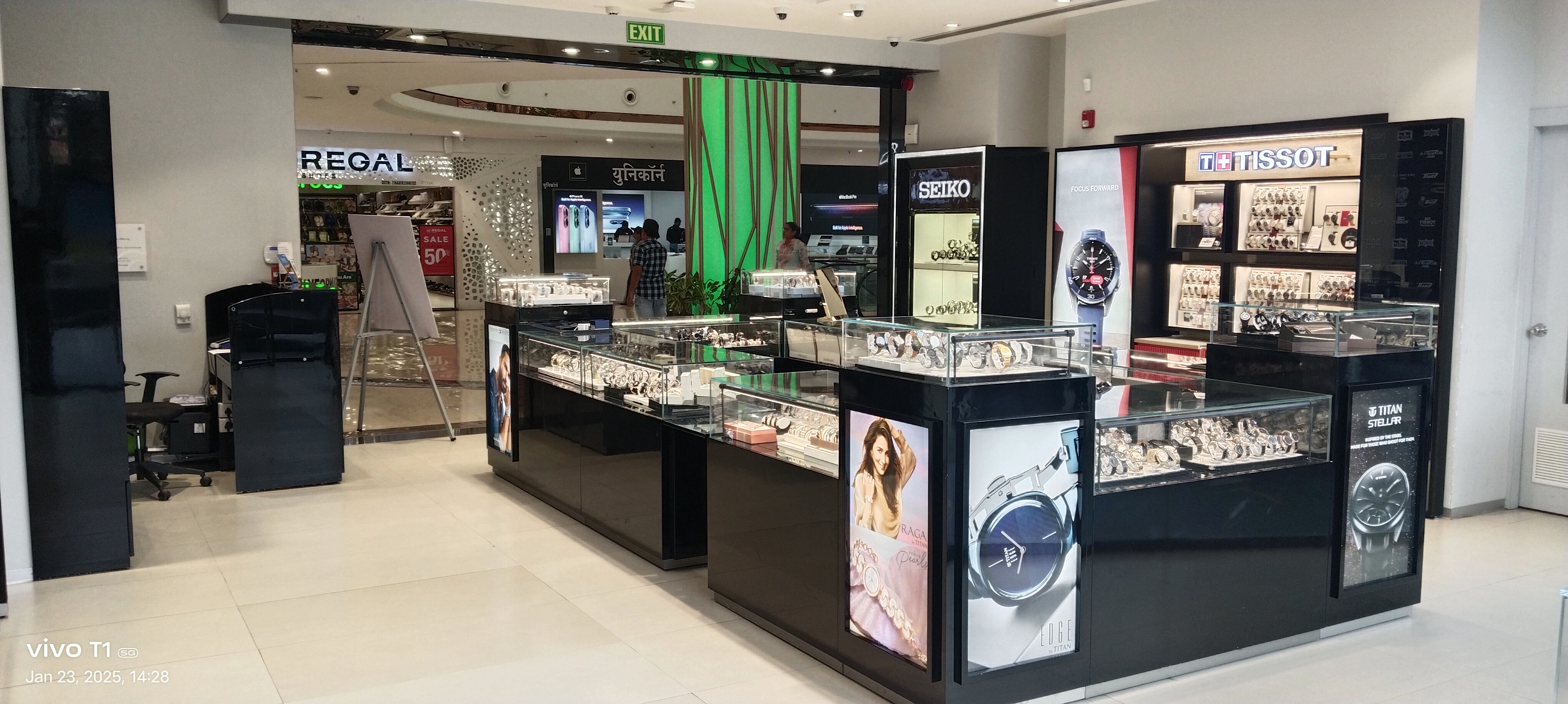Store Image